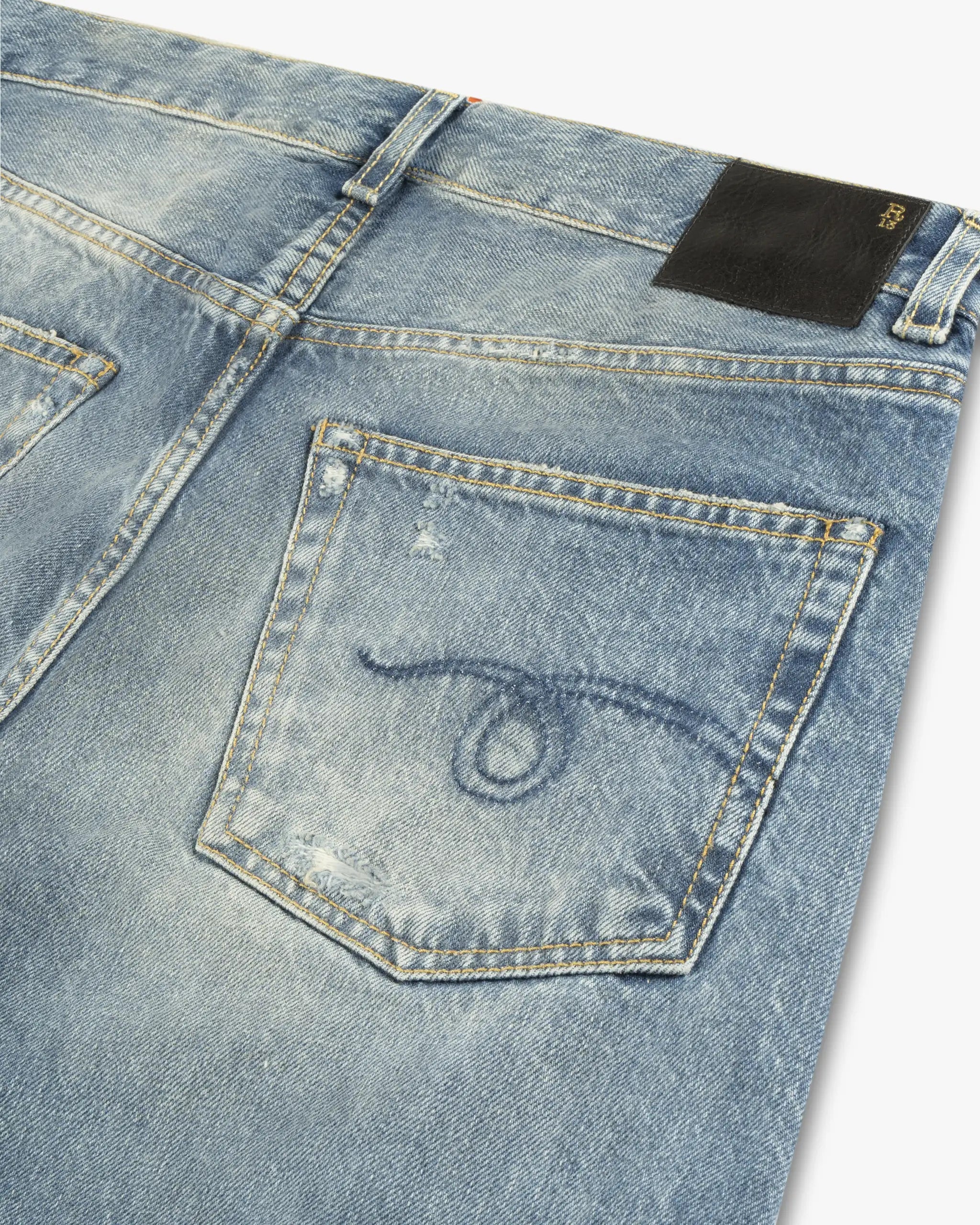 Boyfriend Jeans mit Distressed-Details von R13