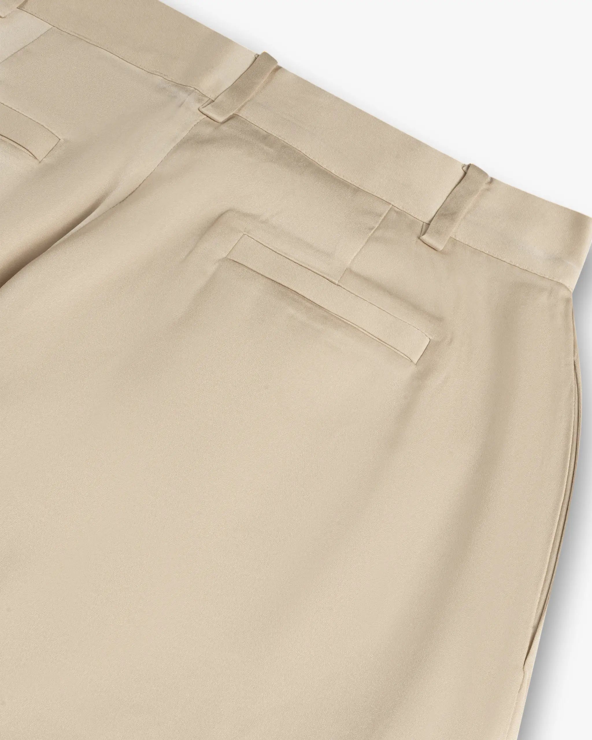 Mandelton Weit Geschnittene Seidenhose mit Falten von Silk95