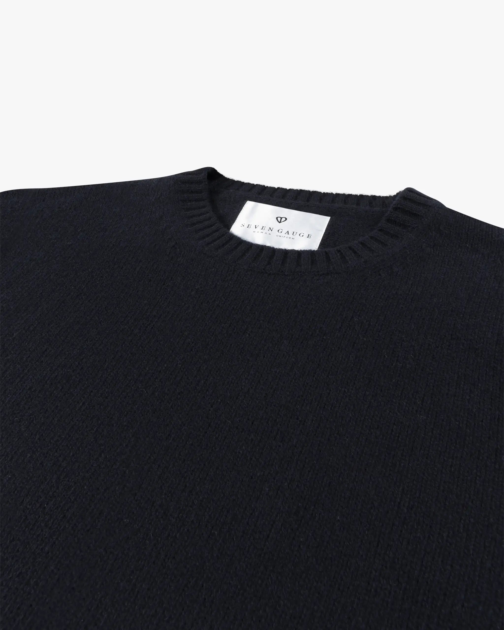 Weicher Rundhals-Pullover aus Lammwolle von Seven Gauge