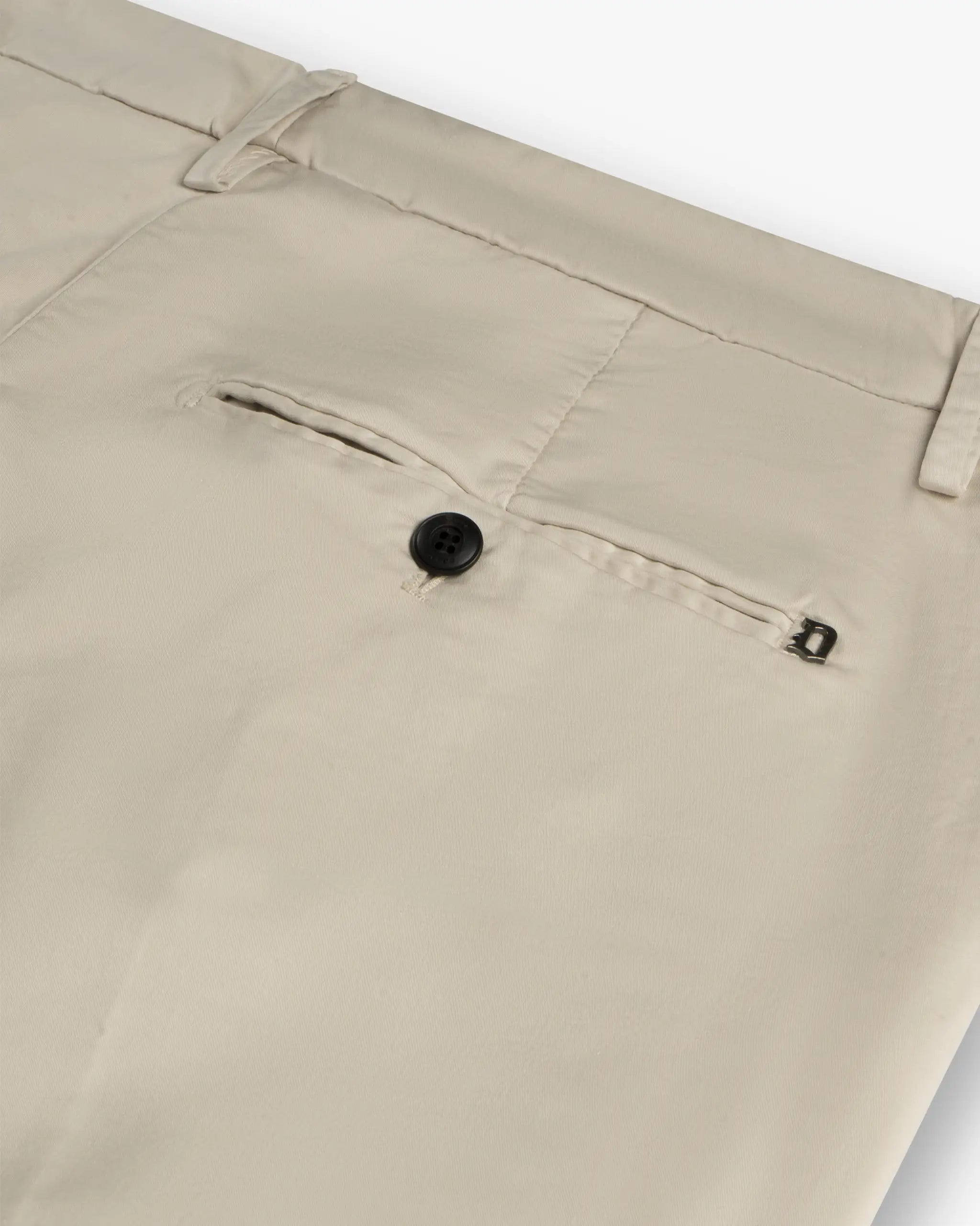 Hellsandfarbene Gaubert Satin Raso Stretch Chino von Dondup