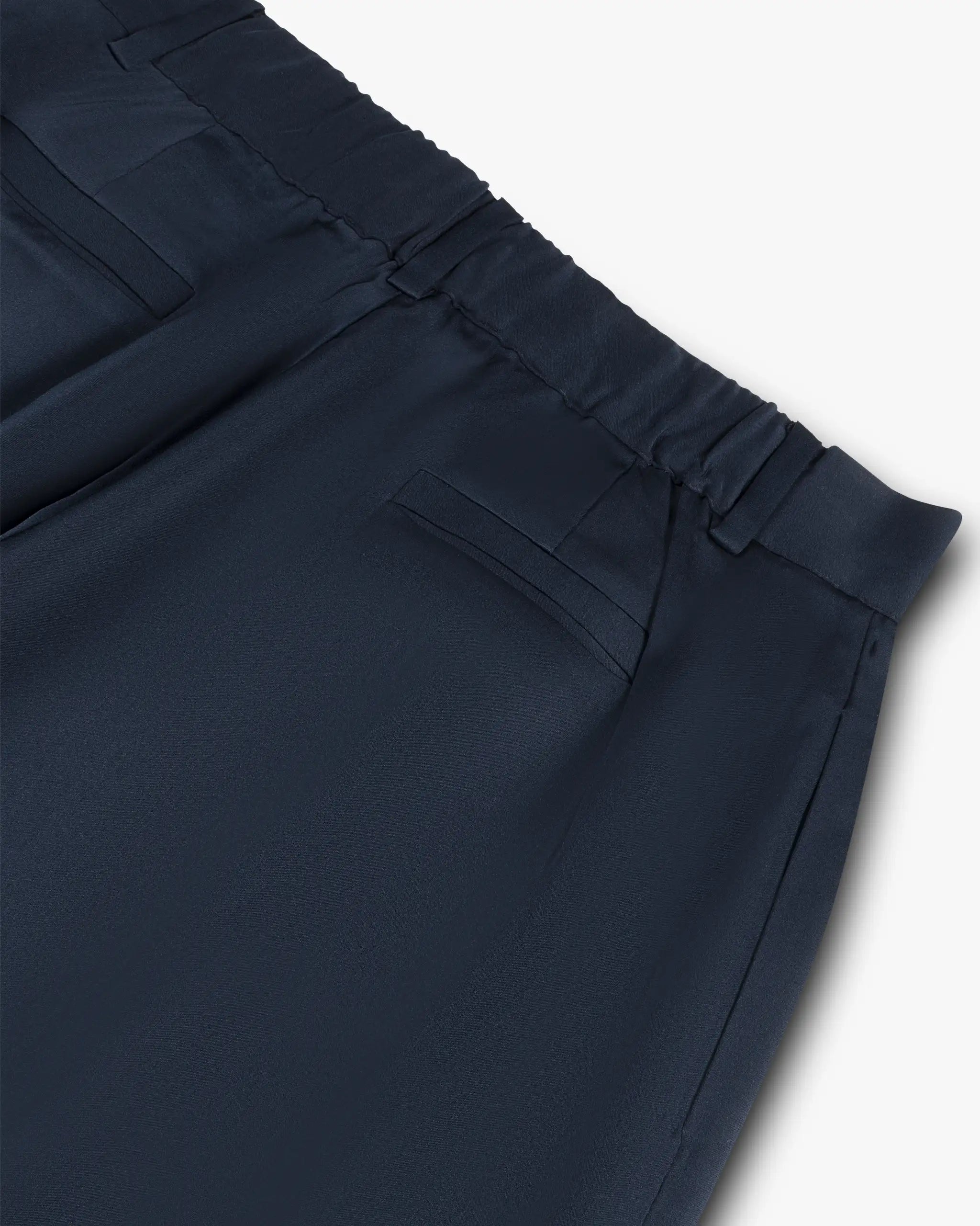 Marineblaue Weit Geschnittene Seidenhose mit Falten von Silk95