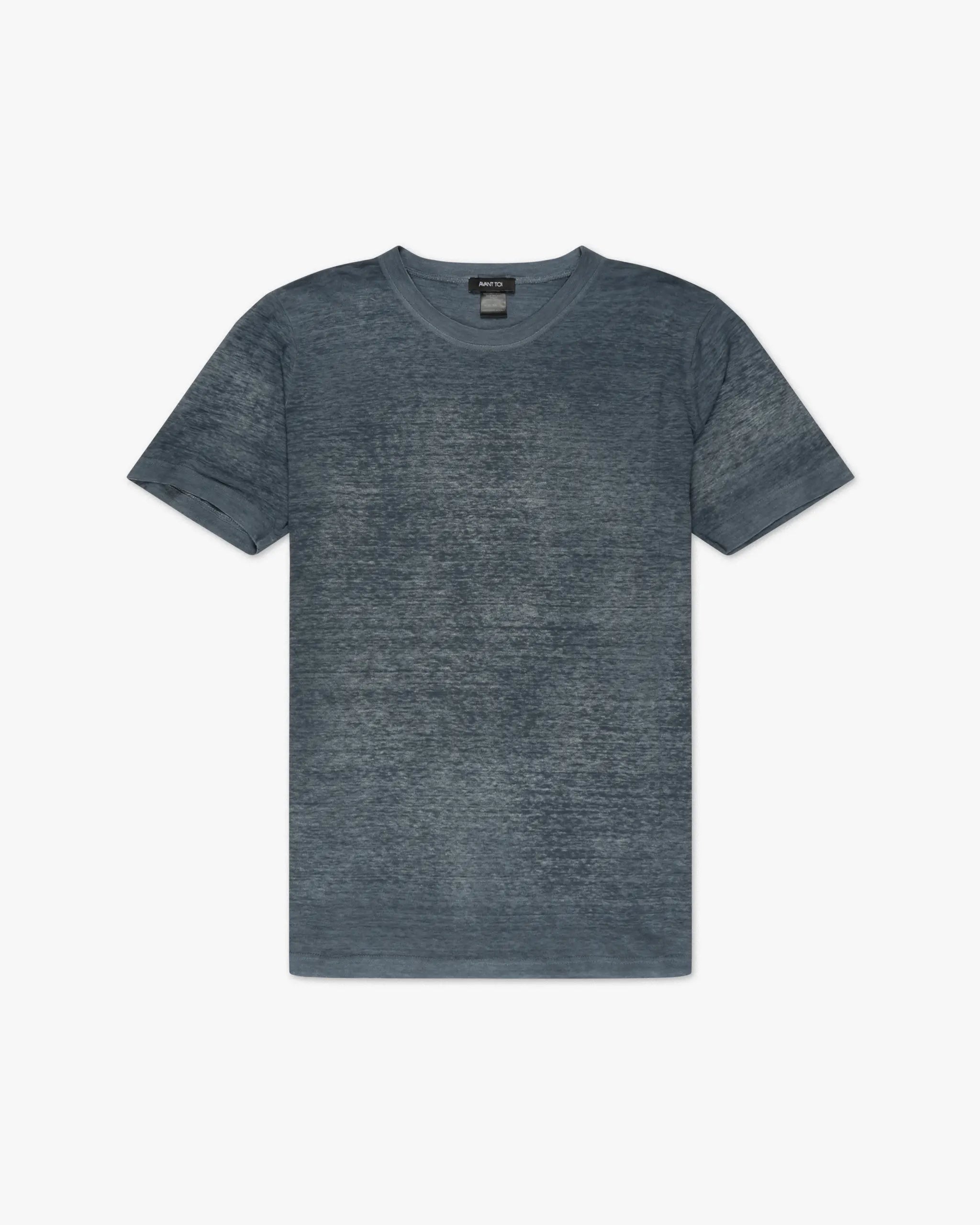 Titanium Blaues Handgesprühtes Leinen T-Shirt von Avant Toi