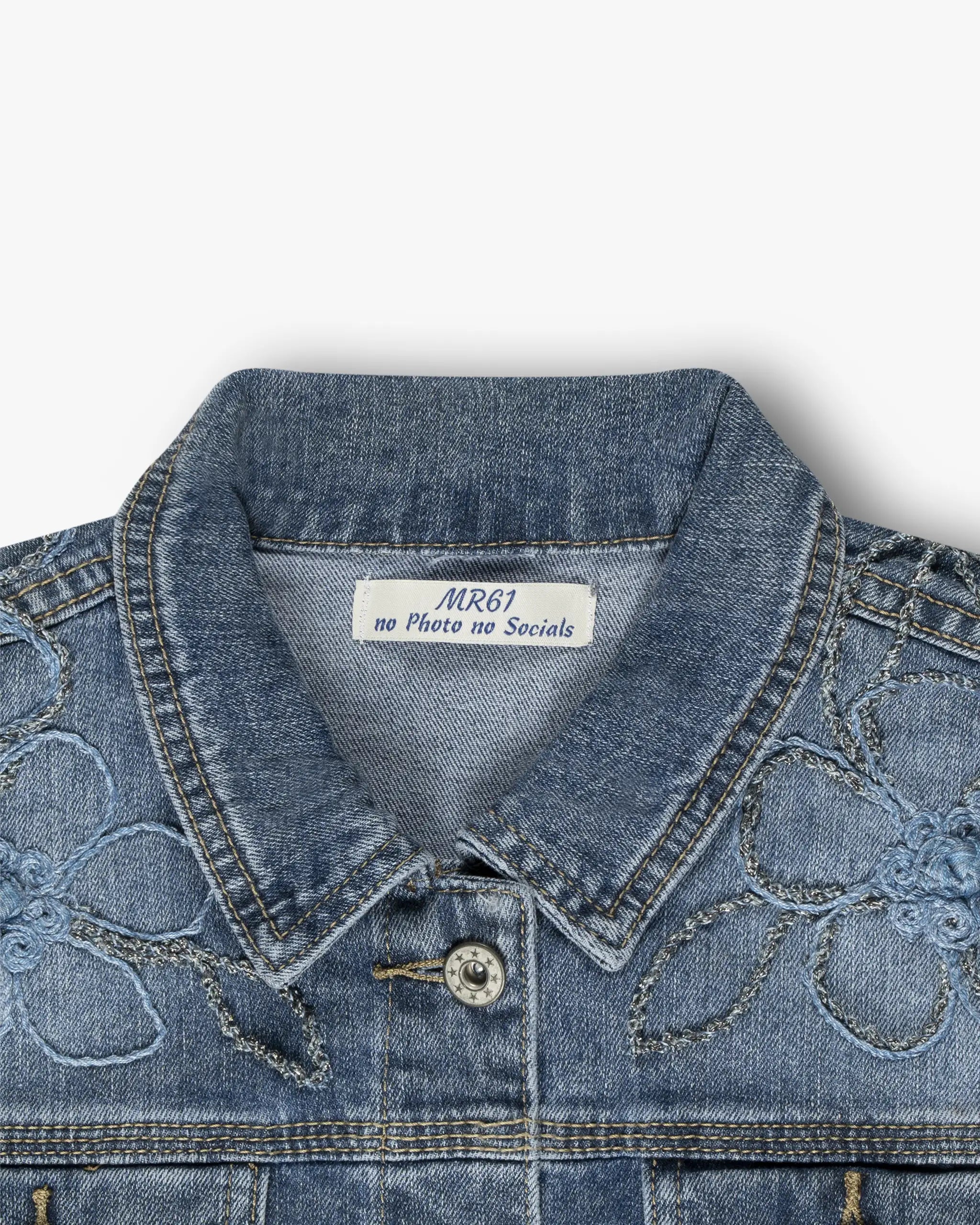 Blau-Denimfarbene Blumenbestickte Stretch-Denim-Jacke von MR 61